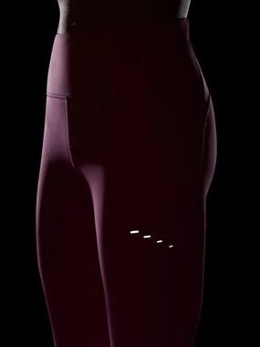Nike Swift High-Waisted 7/8 Running Leggings with Pockets